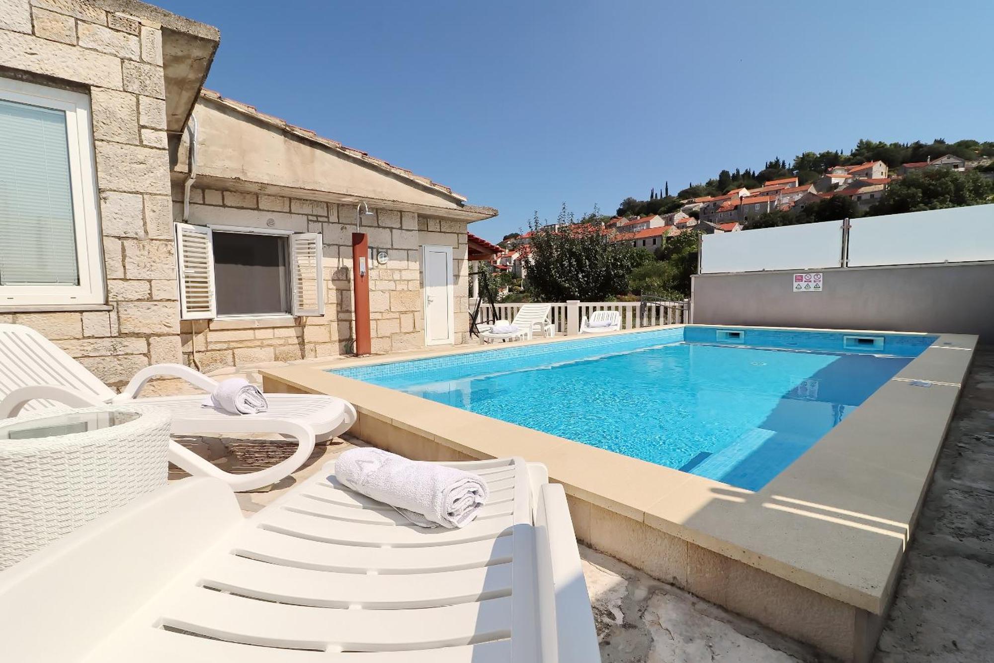 Villa Ivana Zrnovo Buitenkant foto