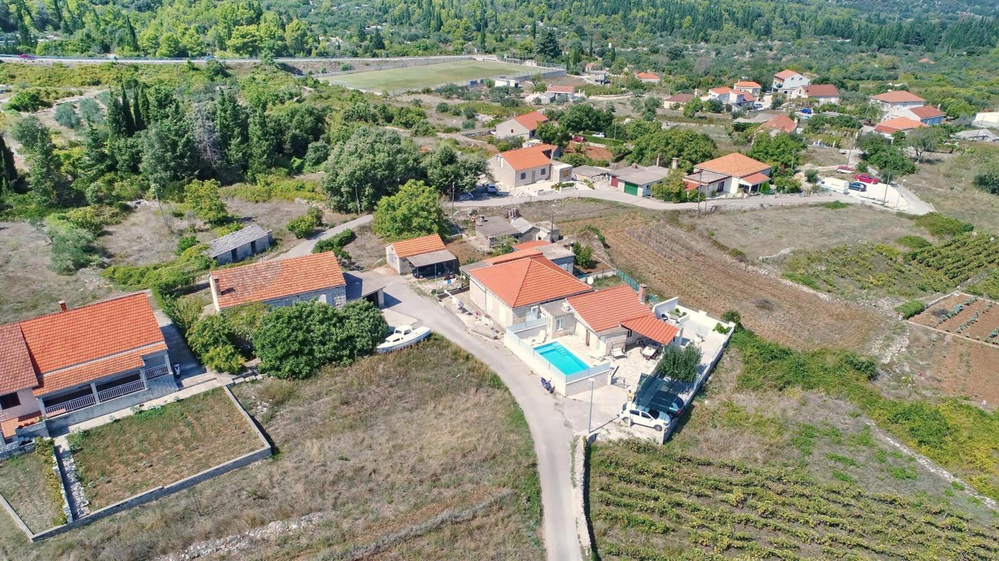 Villa Ivana Zrnovo Buitenkant foto
